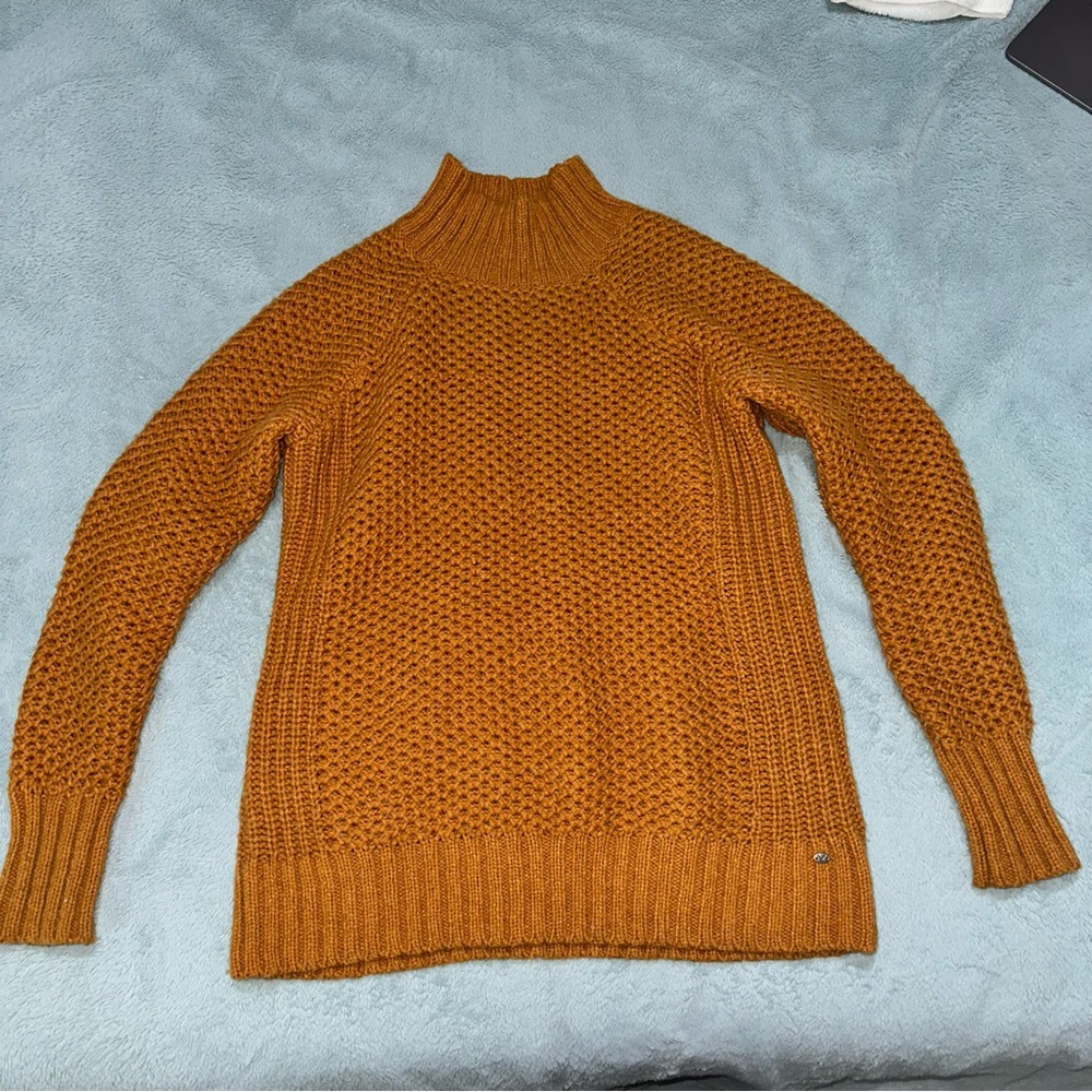 Musturd yellow turtle neck sweater